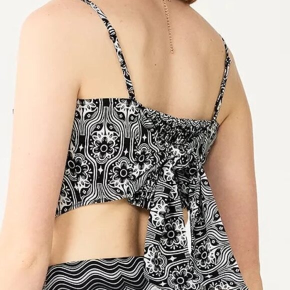 SO Juniors Black & White Bandana Tank Top With Back Tie NWT Size XL - Picture 2 of 7